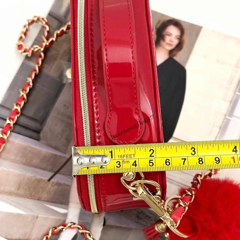 Dior Red and Gold makeup bag - Picture 3 of 6